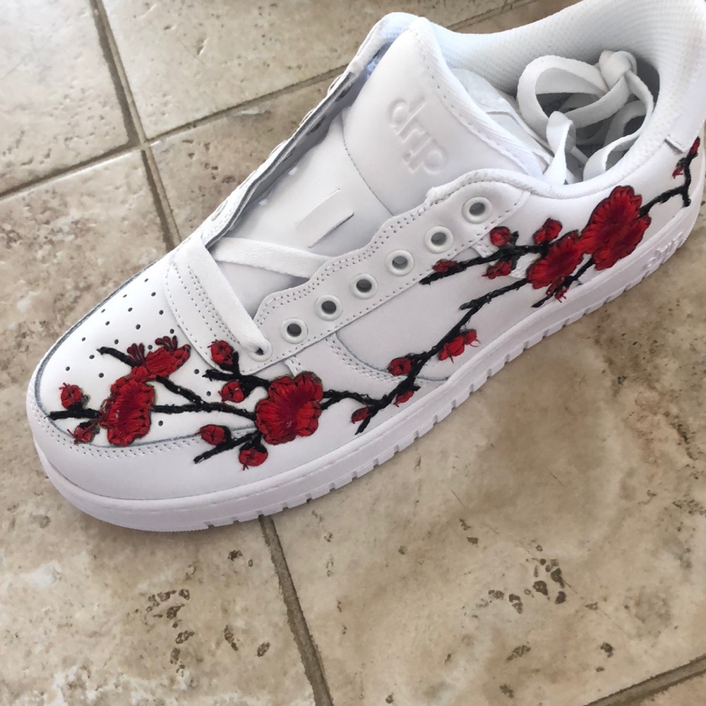 SELLING BLOSSOM TREE SNEAKERS